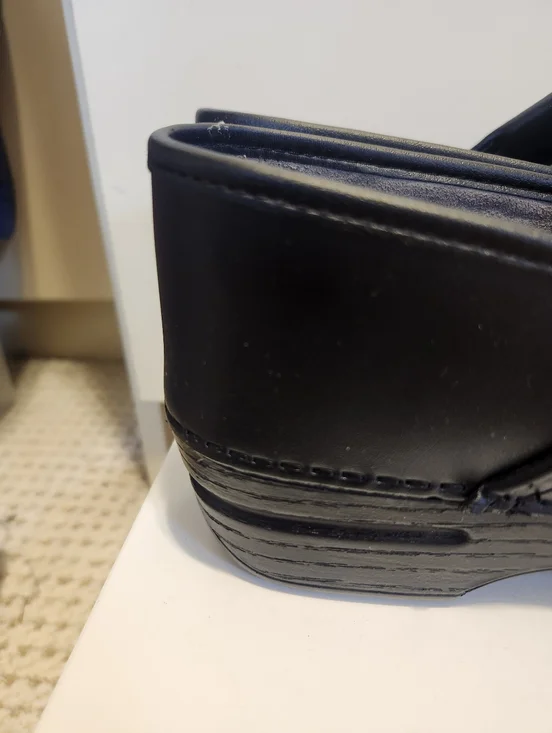 New Dansko XP 2.0 Black Waterproof Leather Closed Back Clogs Sz.8/38 Ret. $165 - Picture 5 of 8